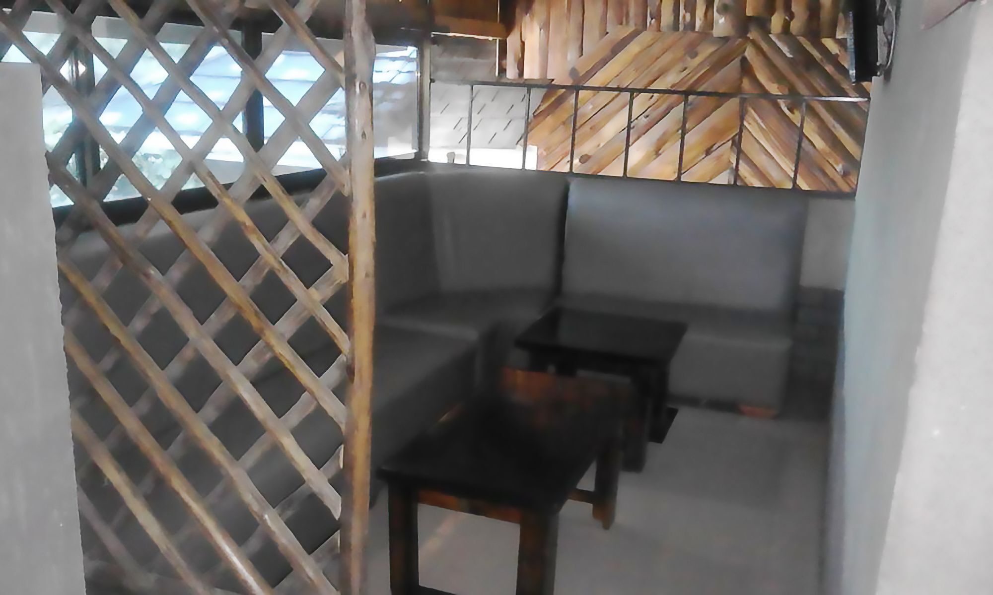 Bison Hotel Nakuru Extérieur photo
