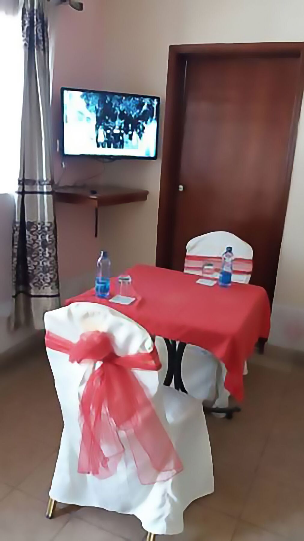 Bison Hotel Nakuru Extérieur photo