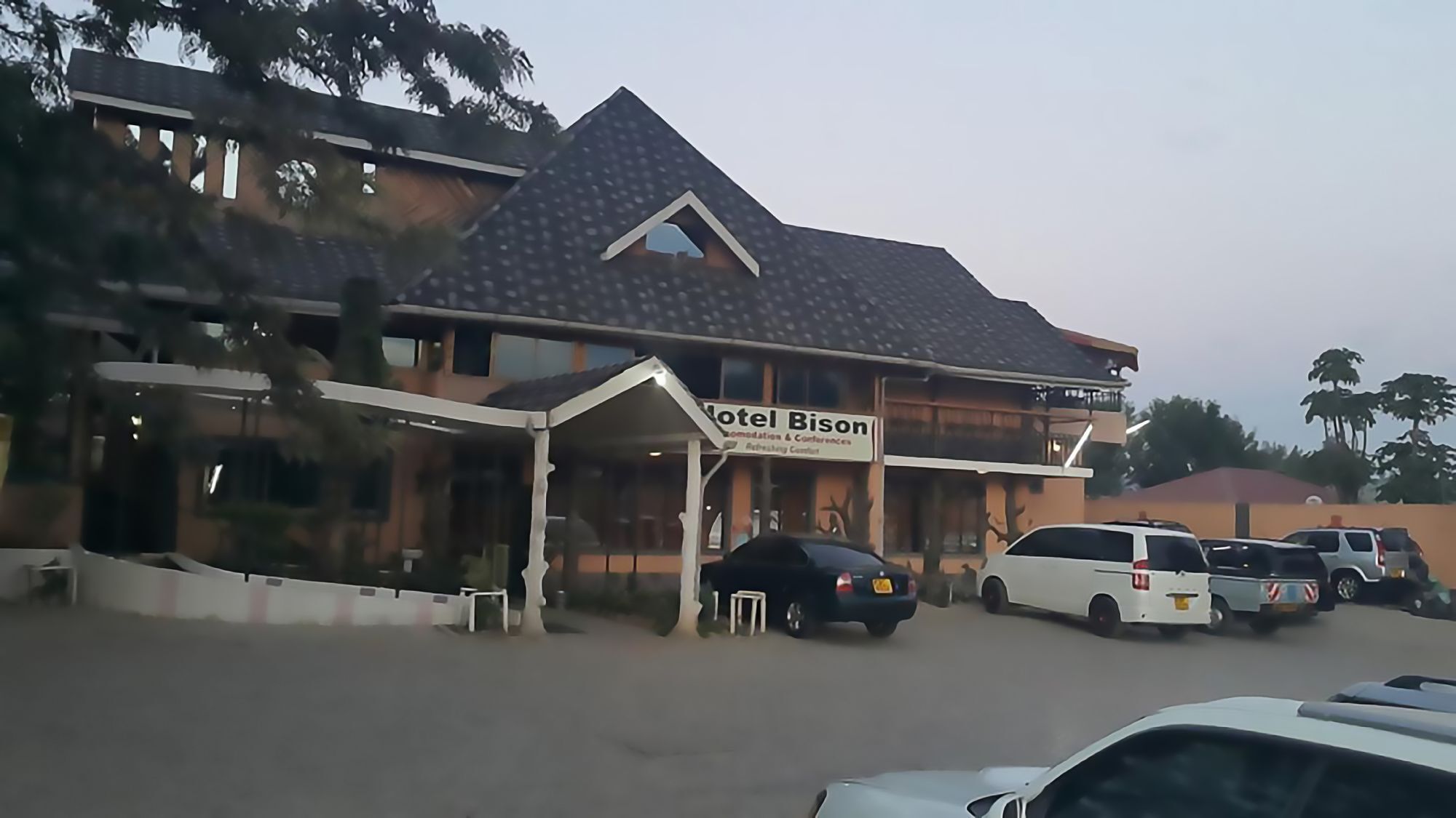 Bison Hotel Nakuru Extérieur photo