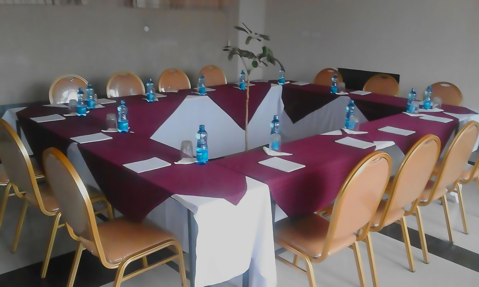 Bison Hotel Nakuru Extérieur photo